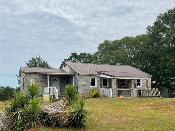 607 Opry House Rd, Starr, SC 29684