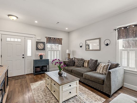 2nd image of 90 Sterling St Unit A