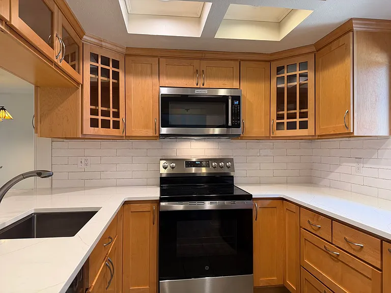 10001 NE 12th St #116 — Photo 6