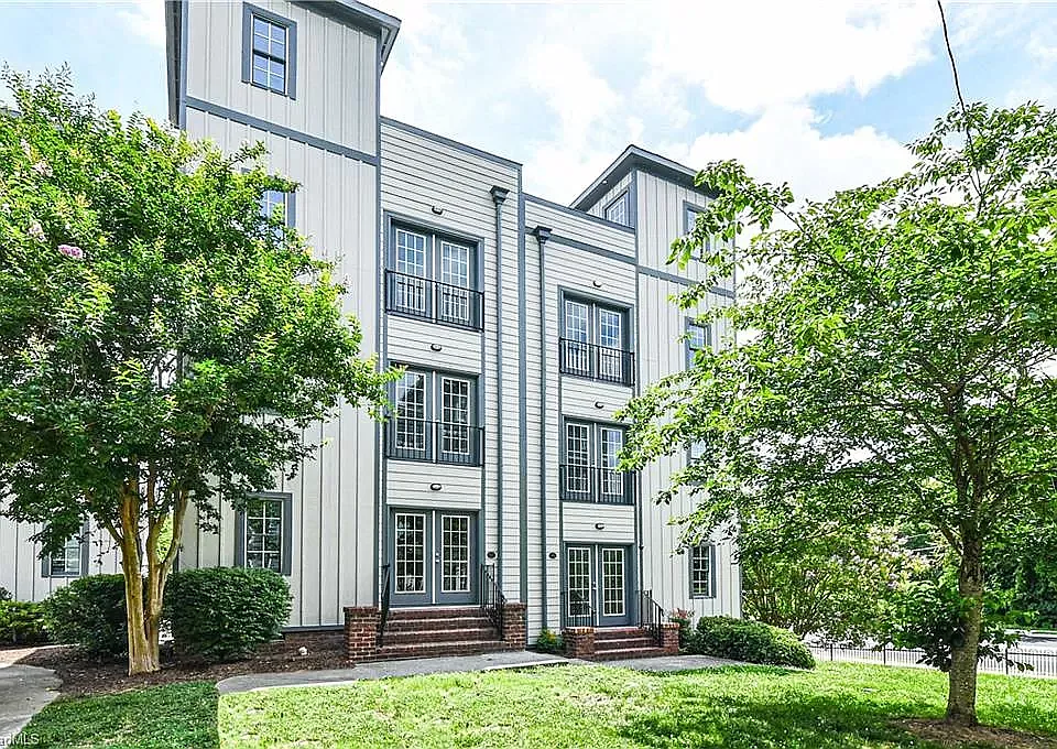 445 McAdoo Ave #445
