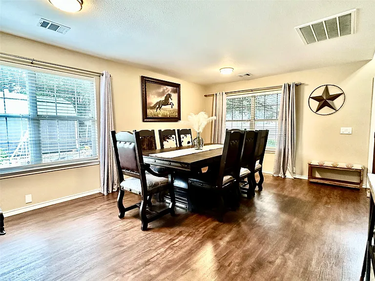 817 Tapestry Cv — Photo 5