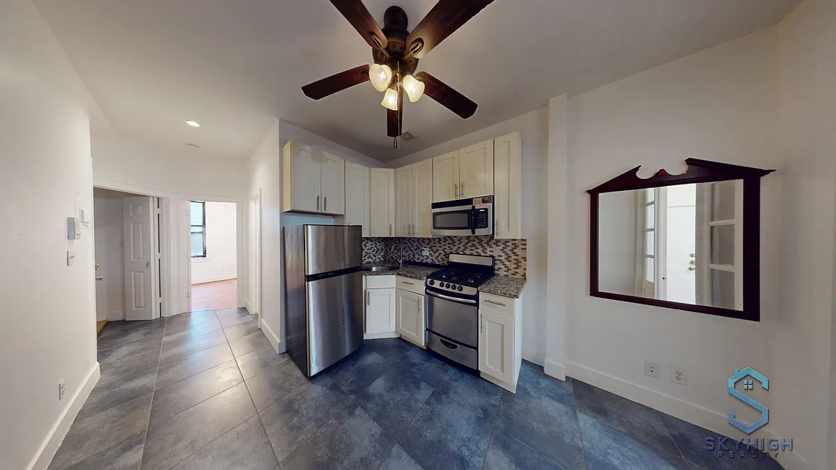 Building Photo - 290 Harman St #2LR
