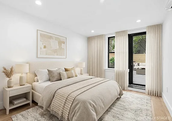 Bedroom, photo 2