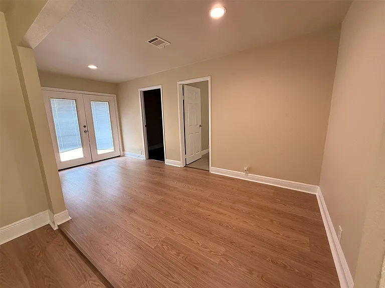 216 Bearle St — Photo 6