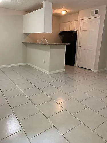 6519 Sloan St #4 Photo 1