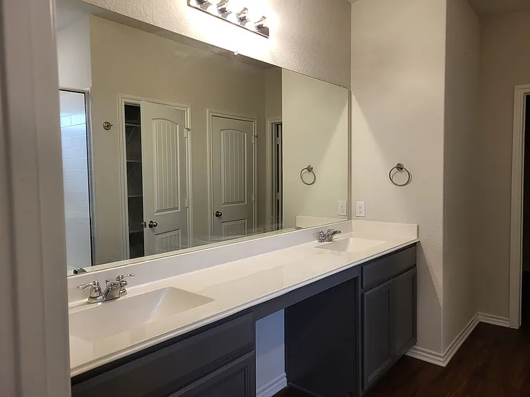 6934 Shiraz Way — Photo 18