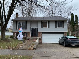 2876 Winter Dr, Troy, MI