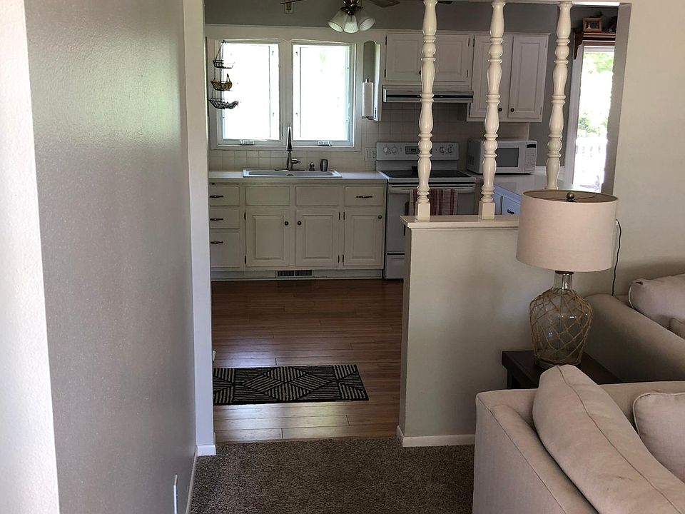 1st image of 106 Pleasant Dr