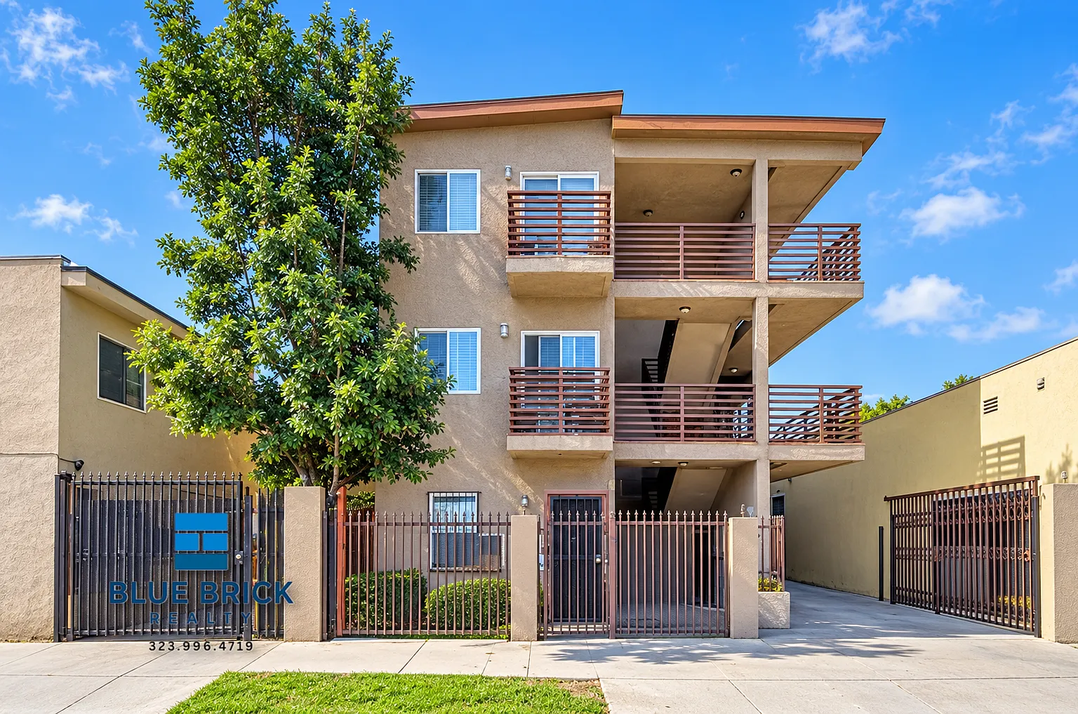 Rare & Spacious 5-Bedroom, 2-Bath with Parking & Laundry Hookups — Photo 3