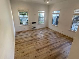 **Move In Special Second Month Free** Beautiful Studio In Los Angeles! Newly Remodeled! A Must Se..., Los Angeles, CA 90048