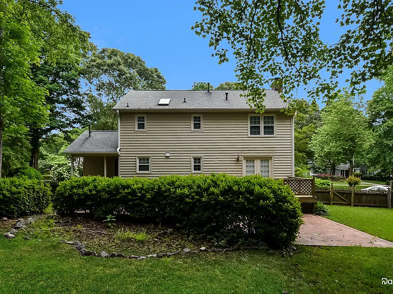 5211 Nantucket Rd — Photo 15