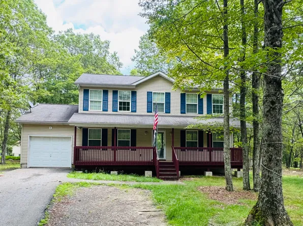 2149 Valley View Dr, Bushkill, PA 18324