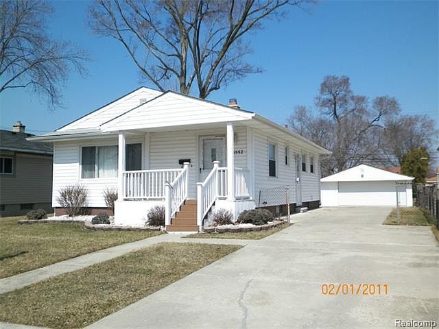 1st image of 28552 Elmwood St