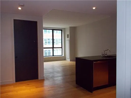 Rented by Apartment Luxe Realty Group, Inc | media 6