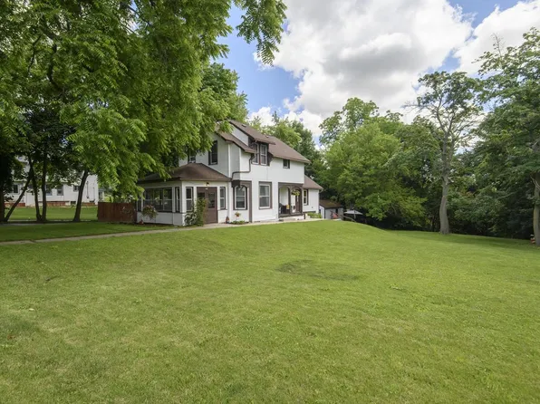 346 High STREET, Pewaukee, WI 53072