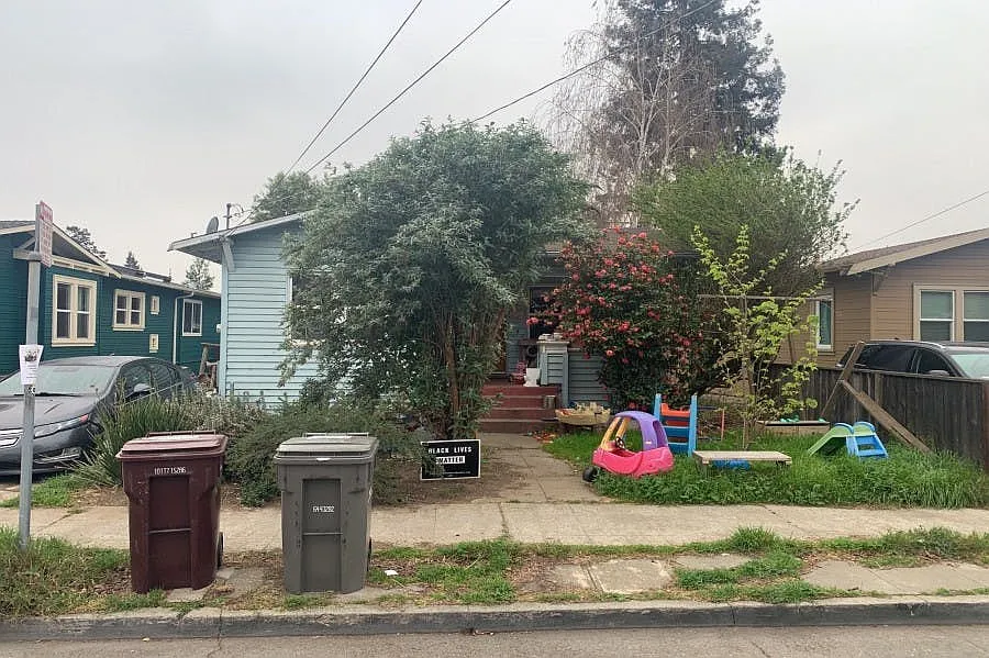 3729 Redding St photo 1