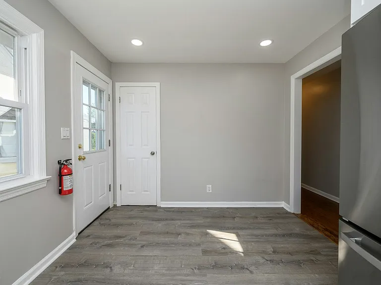 6 Madison St — Photo 3
