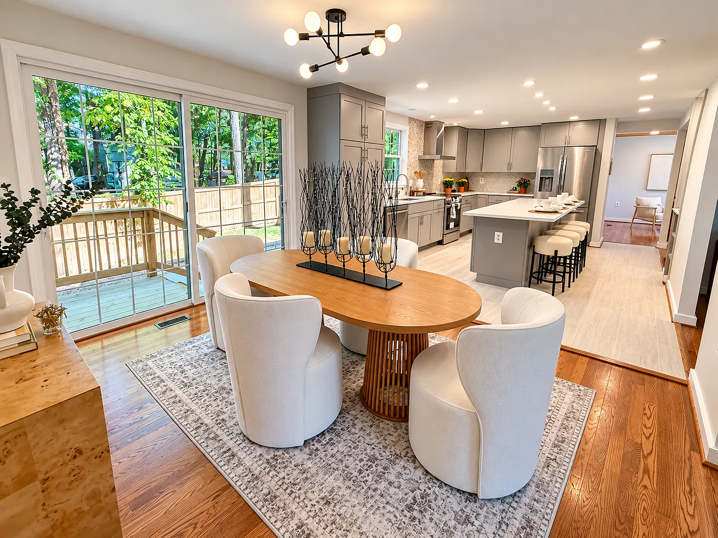 5 bed, 2996 sqft, $4,750 — Photo 3