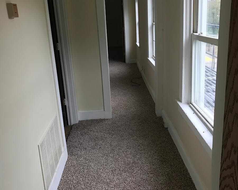 1st image of 922 Hawthorne Ave APT 5