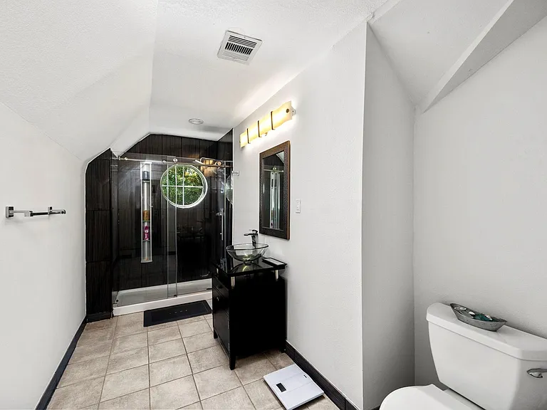 903 Lake Grayson Dr — Photo 38