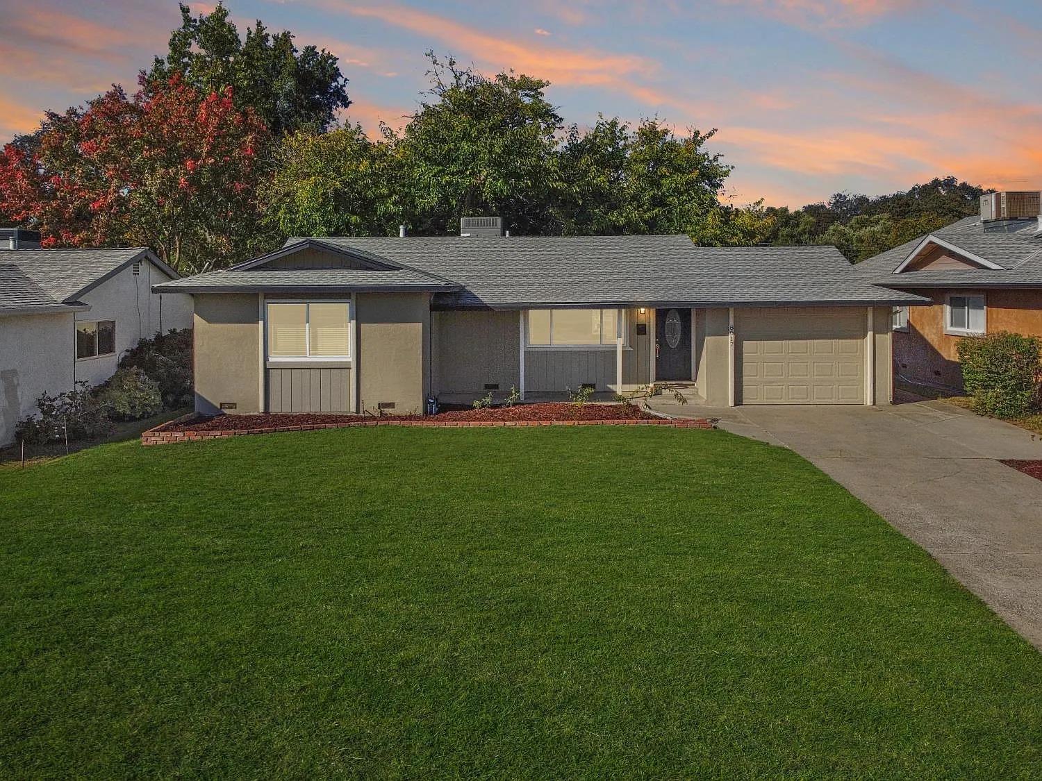 8017 Glen Tree Dr photo 1