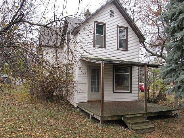 1st image of 304 Brule St