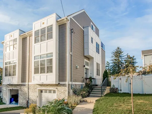 490 Evergreen Ave, Philadelphia, PA 19128