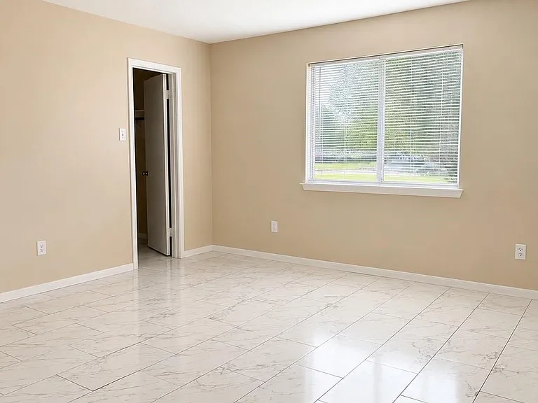 4863 Drew Forest Ln — Photo 7