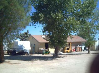 5276 Joshua Tree Ln, Phelan, CA 92371