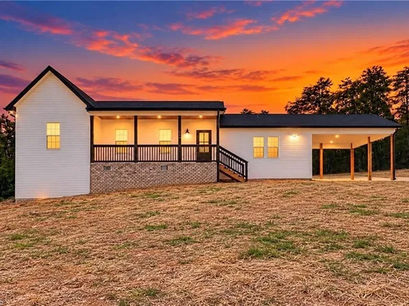 162 Adkins Rd, Stoneville, NC 27048