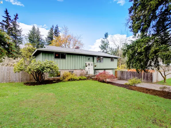 15930 S Sandalwood Rd, Oregon City, OR 97045