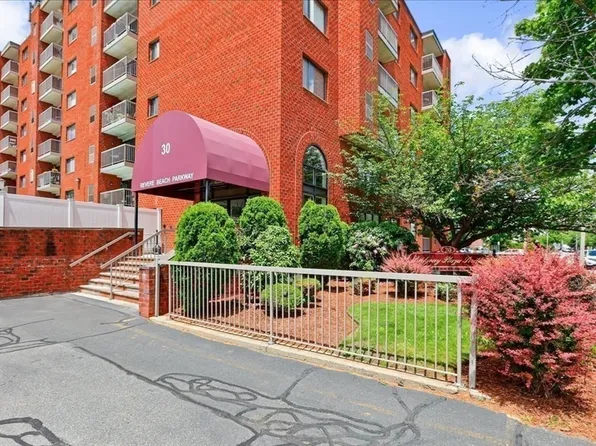 30 Revere Beach Pkwy APT 110, Medford, MA 02155