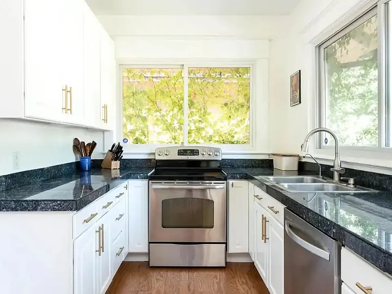 4631 Batavia Pl — Photo 27