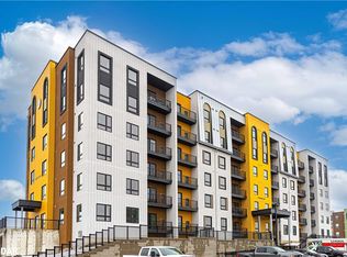 8 Culinary Ln #103, Barrie, ON L9J0T2