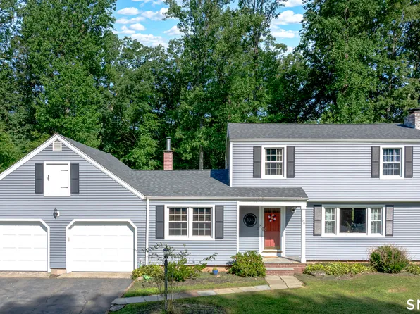 106 McDermott Circle, Hamden, CT 06514