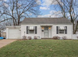 111 SW Monroe St, Lees Summit, MO 64063