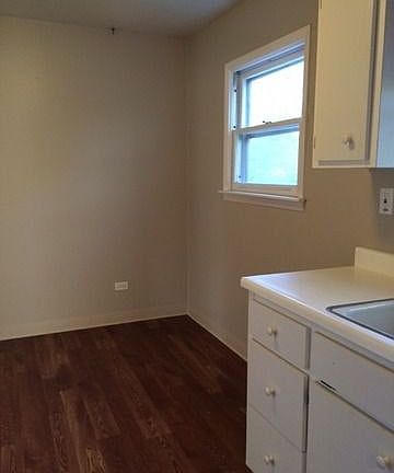 4th image of 2817 N Pine St