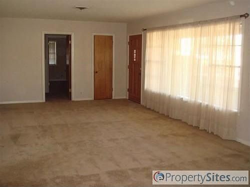 5th image of 795 Yount St