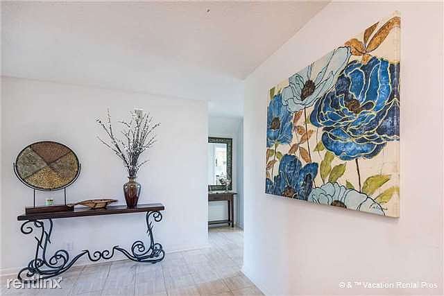 Elegant Decor
