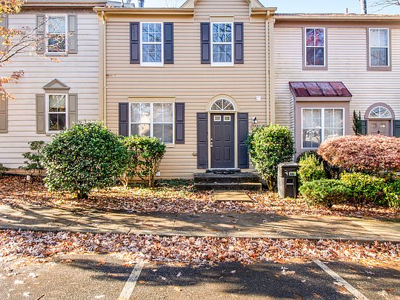2nd image of 13314 Waterside Cir