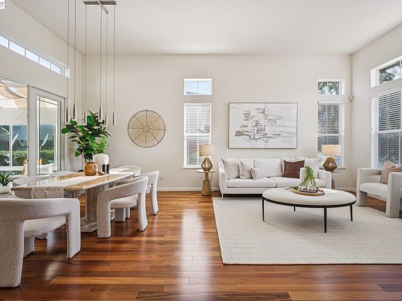 4th image of 28862 Bay Heights Rd