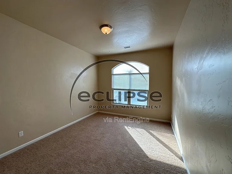 2508 Pierce Ave — Photo 11