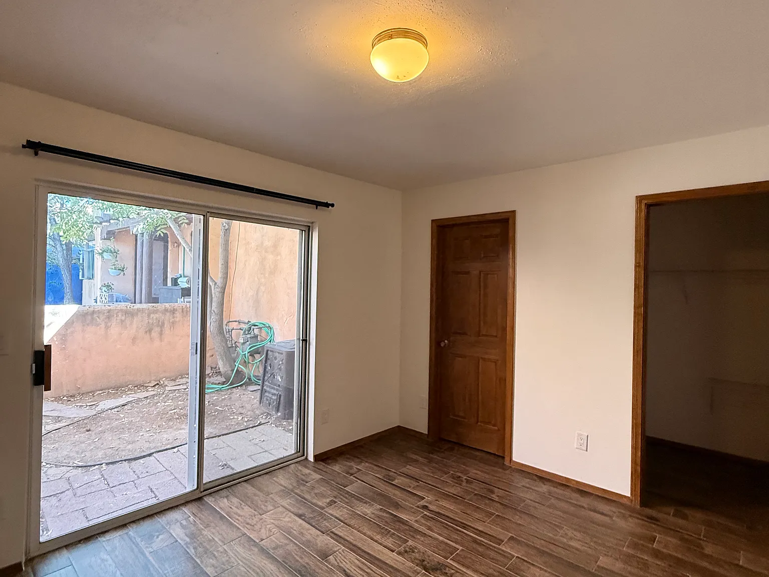 2 bed, 1000 sqft, $2,900 — Photo 4