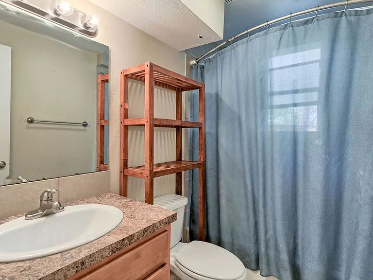 1306 Woodcrest Ct — Photo 19