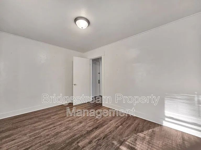 21B John St — Photo 7