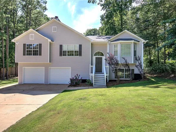 546 Preston Place Ct, Carrollton, GA 30117