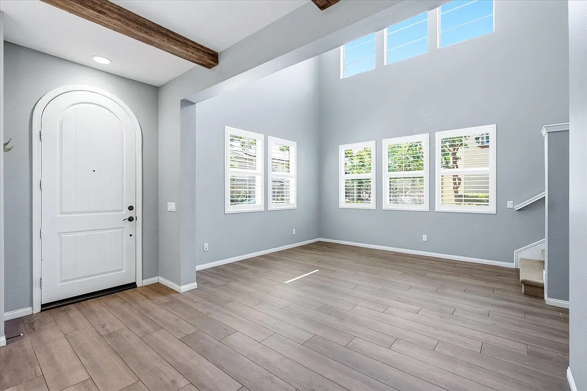 35 Lomada Street — Photo 4