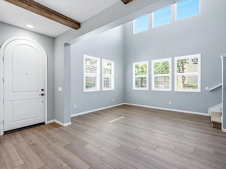 35 Lomada St — Photo 4