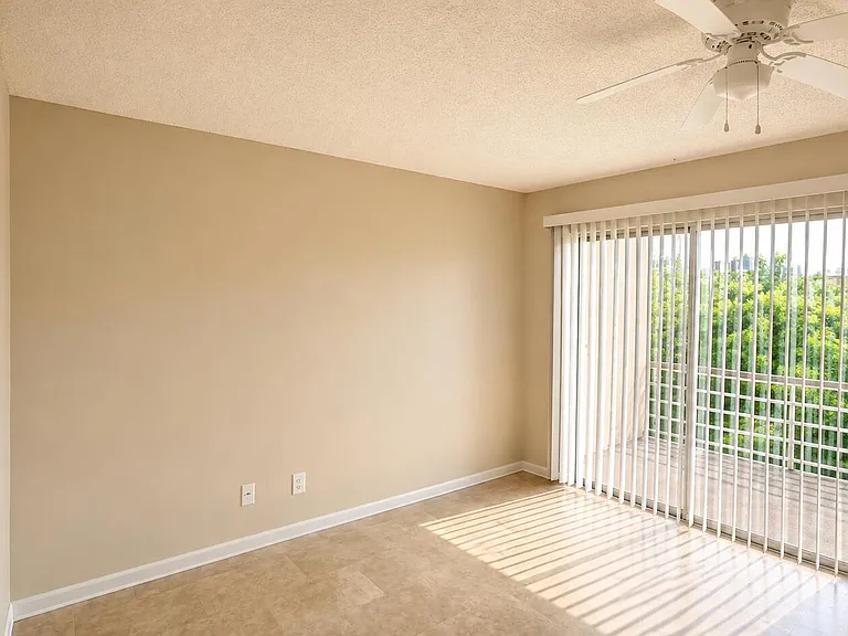 555 Purdy Ln #309 — Photo 22