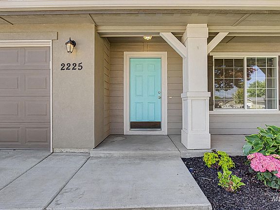 3rd image of 2225 W Mikaela Ct